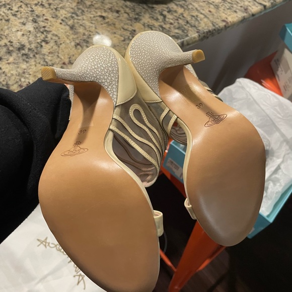 NWOT Maren RARE nude heels with box and dust bag - Picture 4 of 5